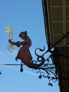 traditional locksmith sign